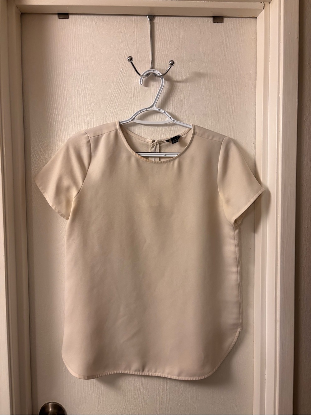 Ann Taylor Cream Short Sleeve Round Neck Blouse
